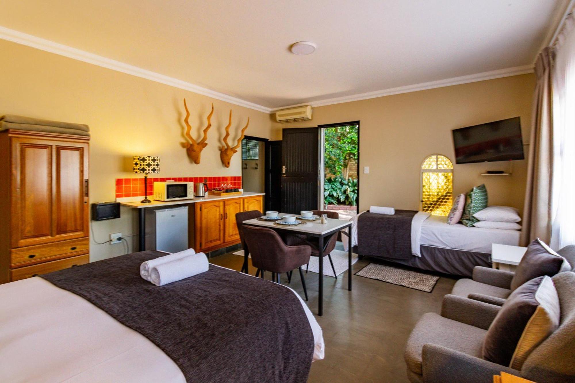 Pumleni Guesthouse Hartbeespoort Zewnętrze zdjęcie