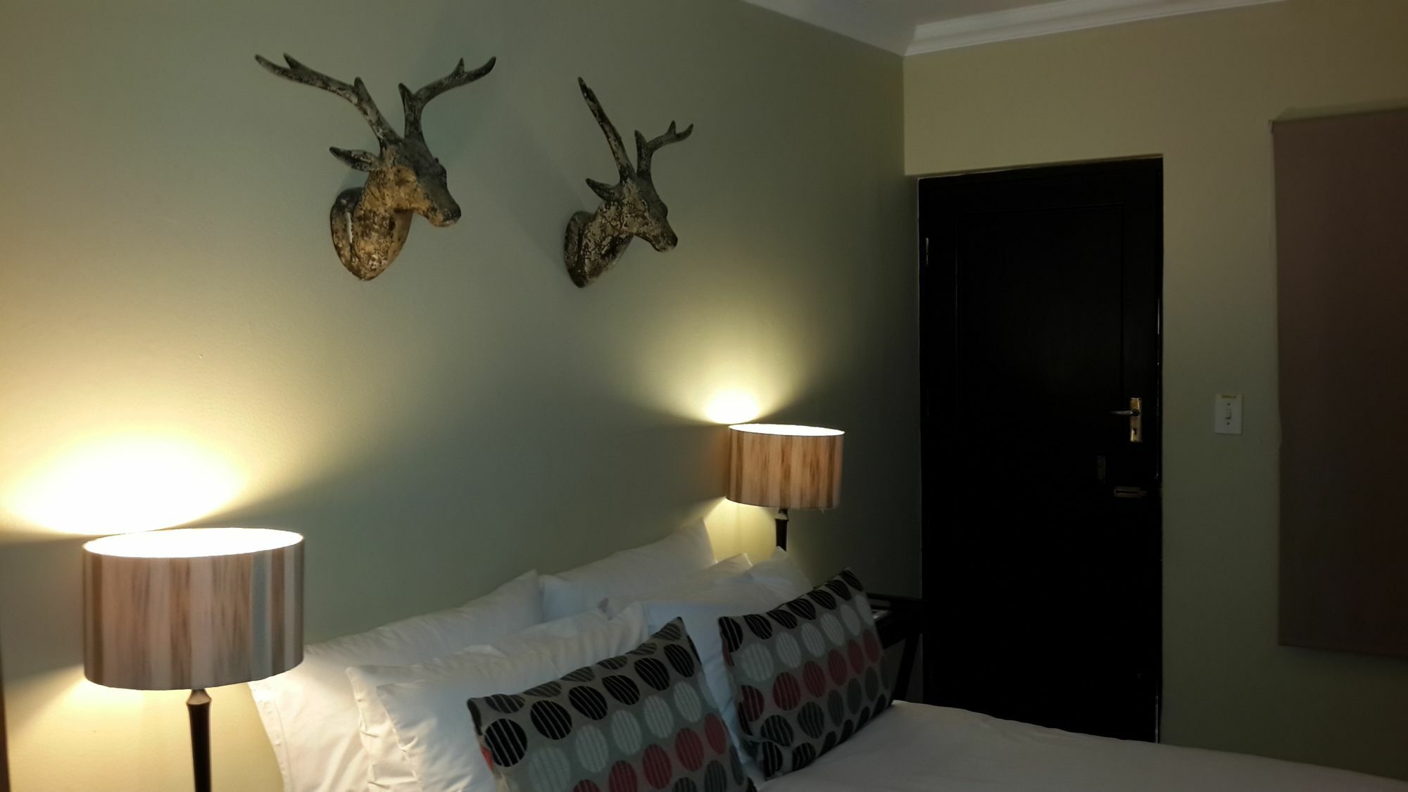 Pumleni Guesthouse Hartbeespoort Zewnętrze zdjęcie