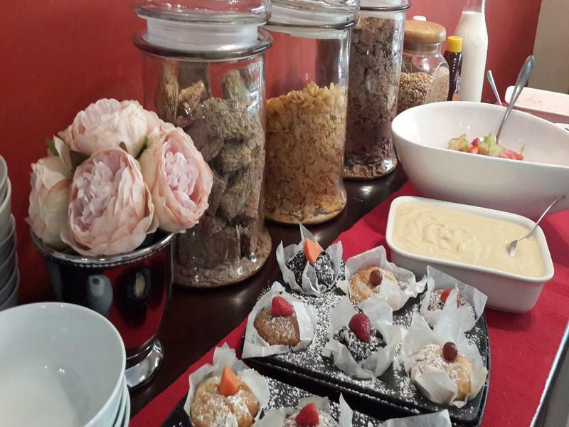Pumleni Guesthouse Hartbeespoort Zewnętrze zdjęcie