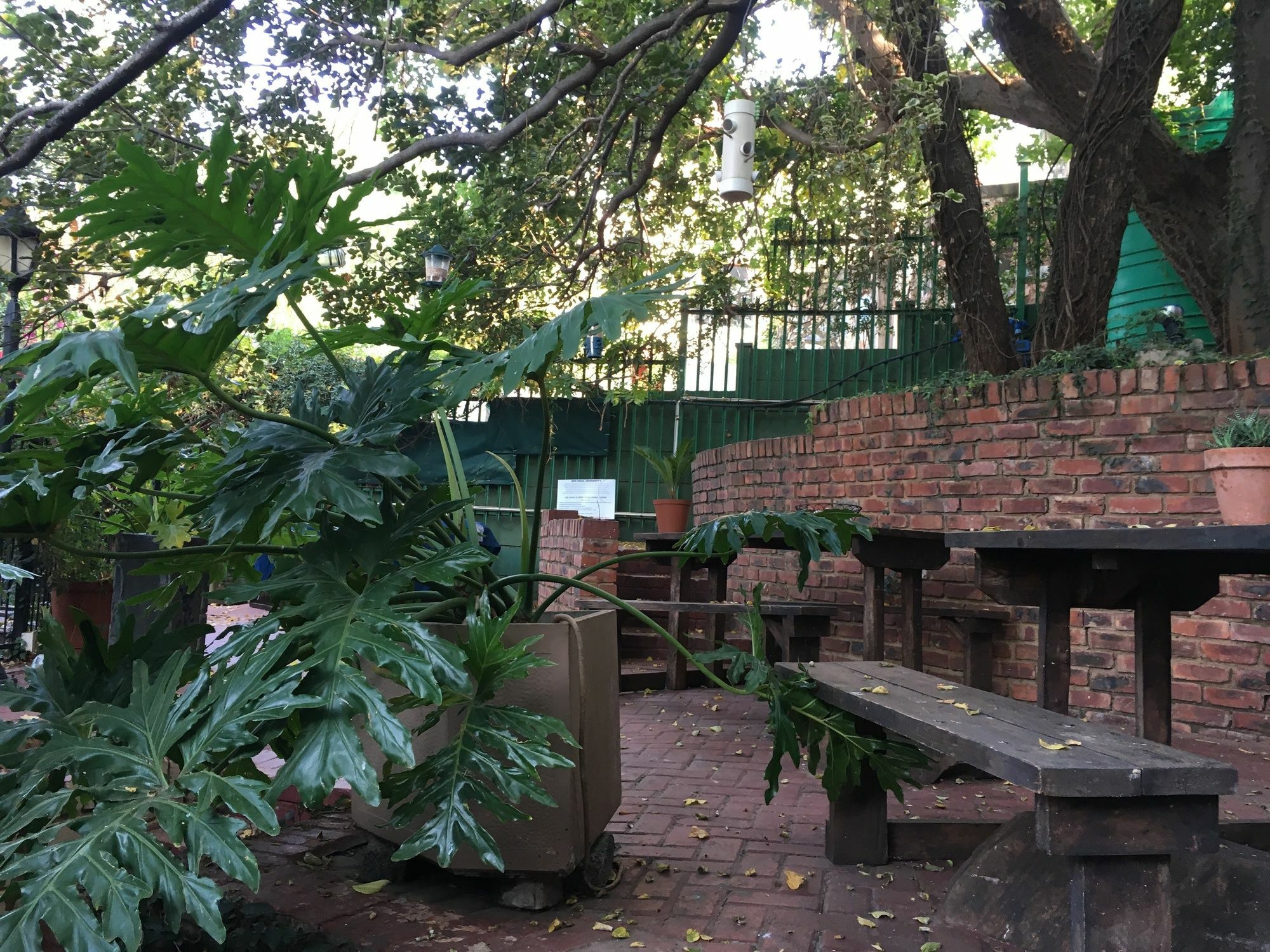 Pumleni Guesthouse Hartbeespoort Zewnętrze zdjęcie