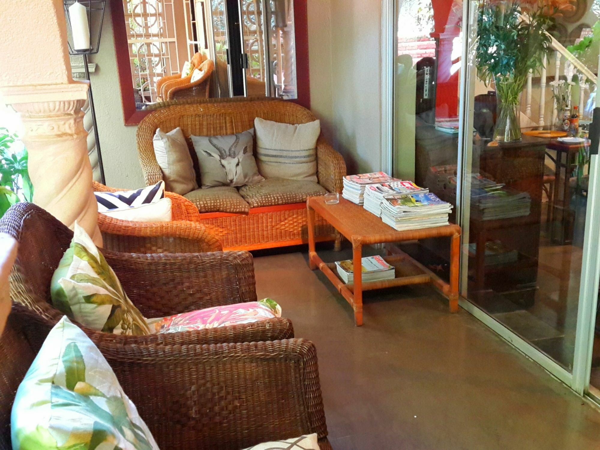 Pumleni Guesthouse Hartbeespoort Zewnętrze zdjęcie